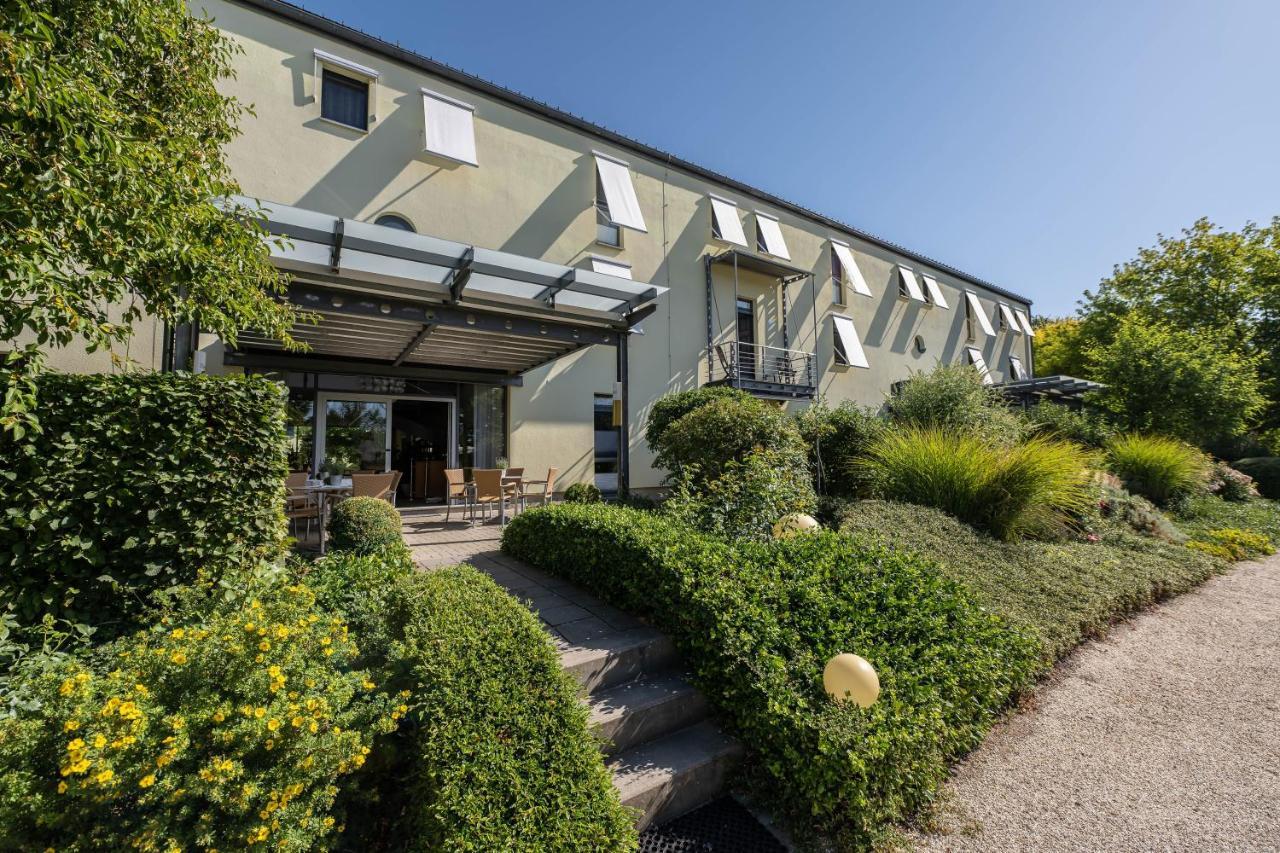 Hotel Moritz An Der Elbe Zeithain Екстер'єр фото