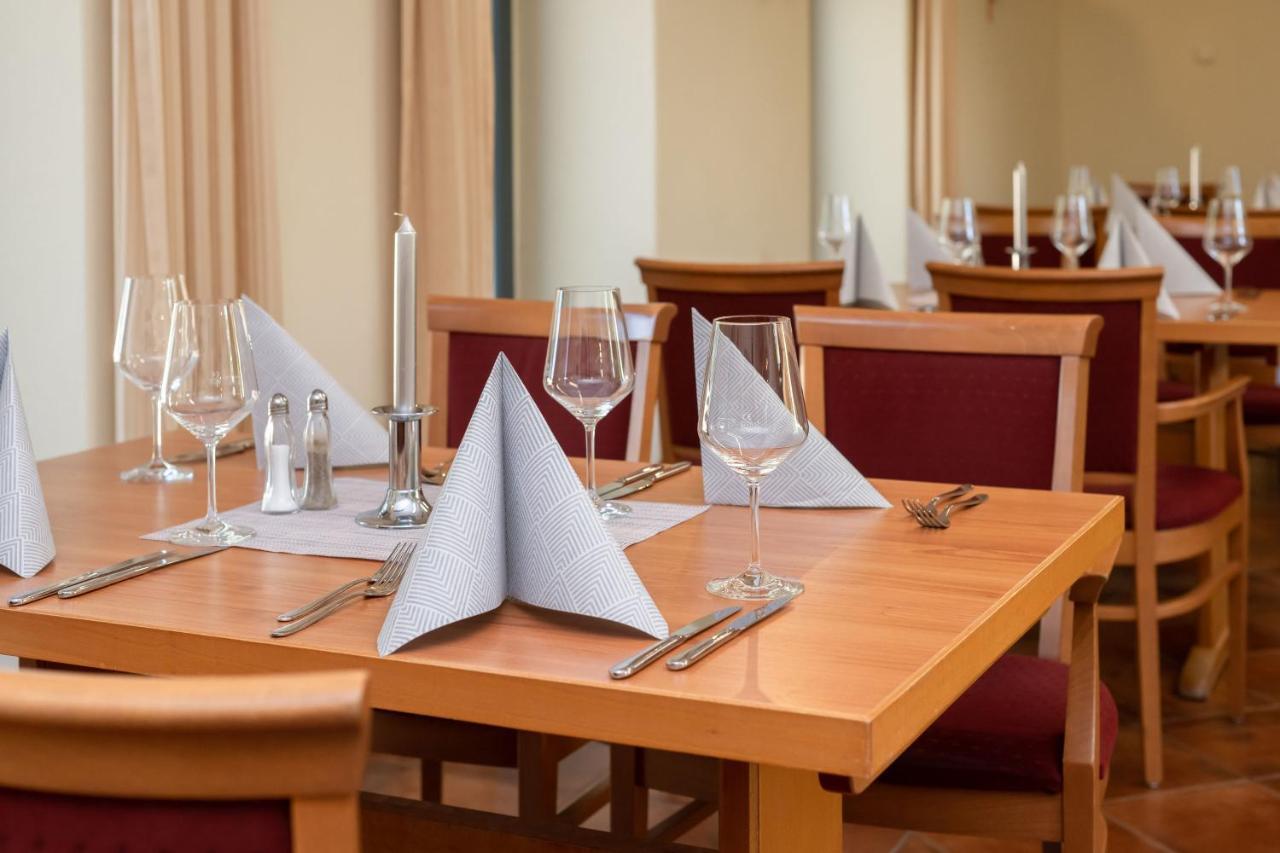Hotel Moritz An Der Elbe Zeithain Екстер'єр фото